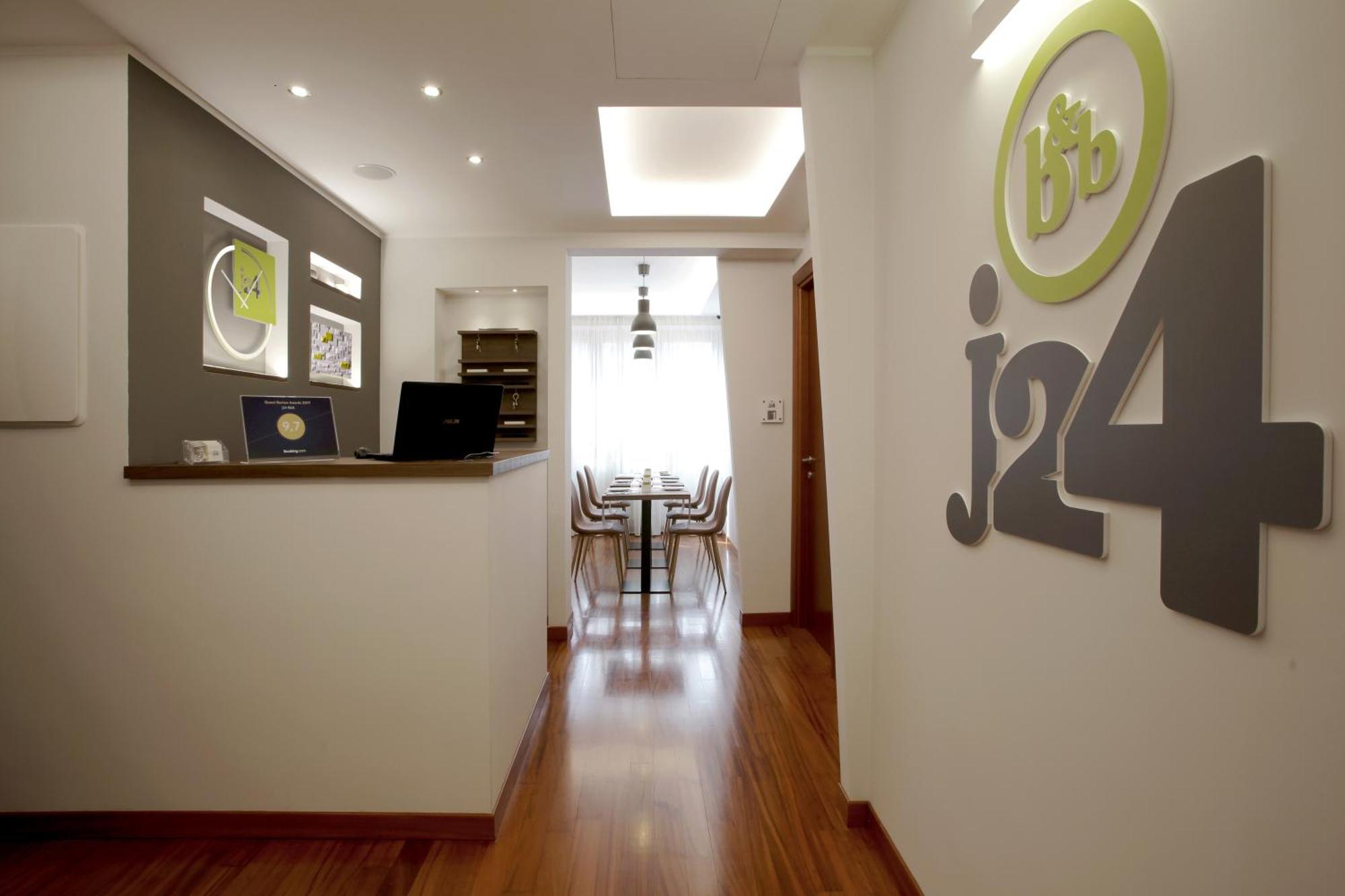 J24 B&B Roma Exterior foto